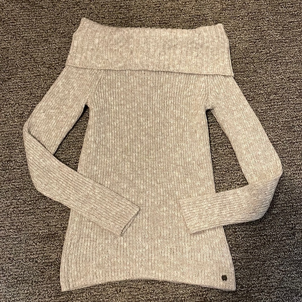 NWOT Hollister Sweater